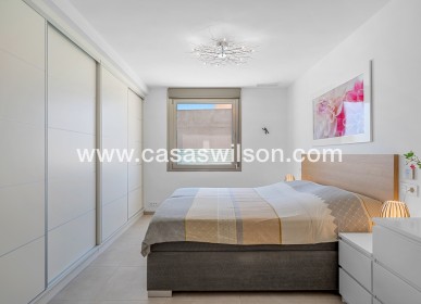 Bestaande bouw - Villa - La Marina