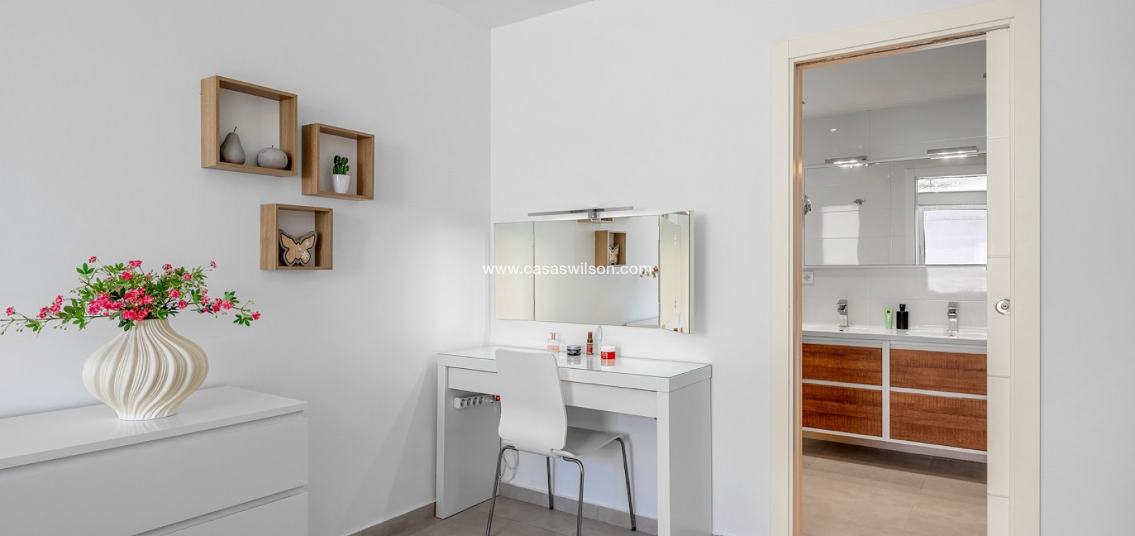 Bestaande bouw - Villa - La Marina