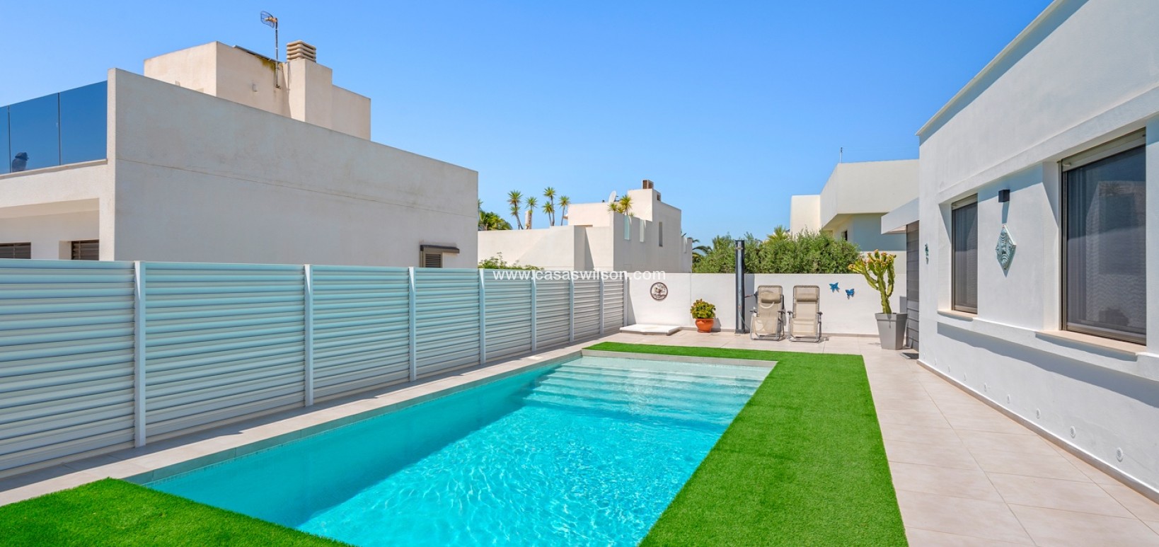 Bestaande bouw - Villa - La Marina