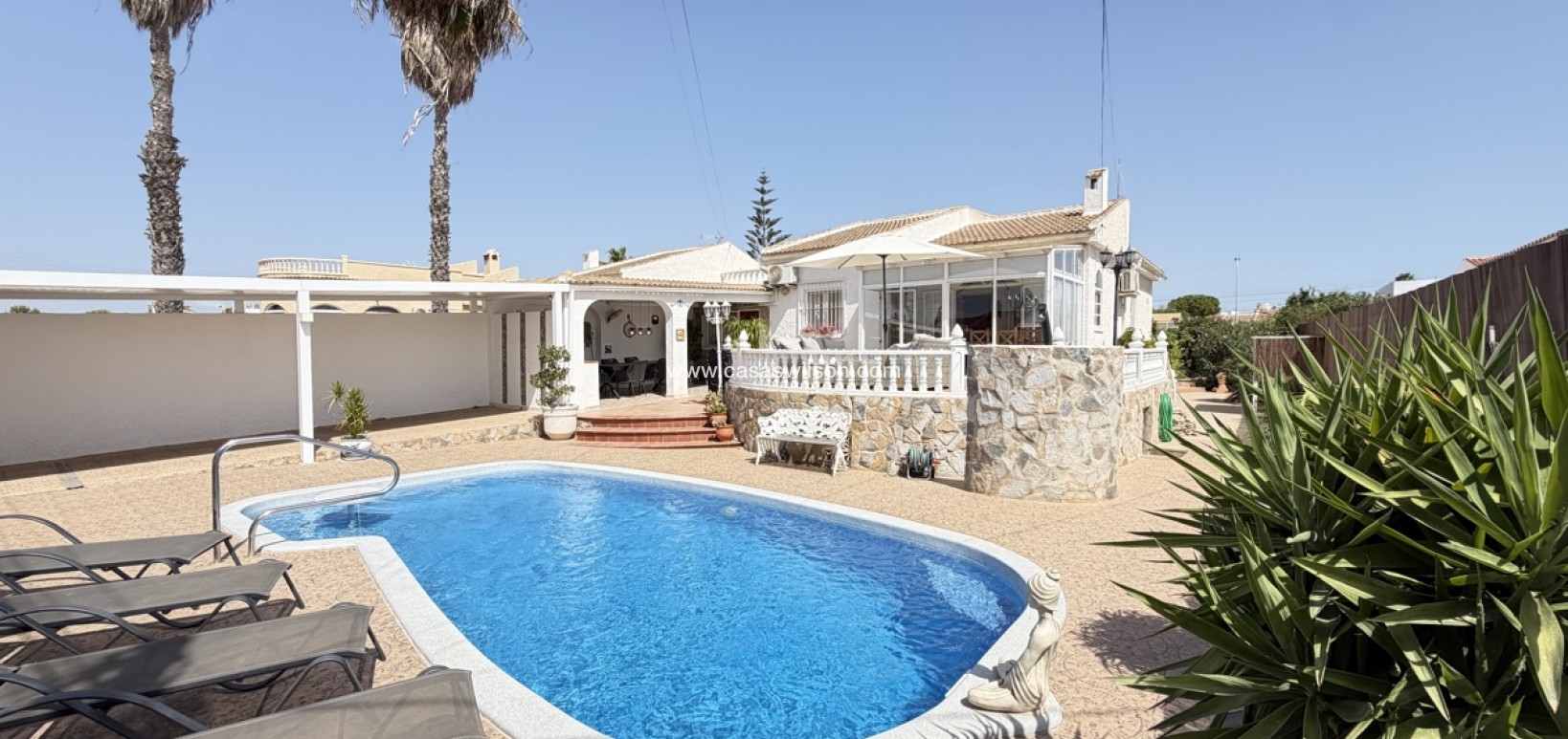 Sale - Bungalow - San Luis