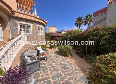 Sale - Villa - Urbanización Ciudad Quesada