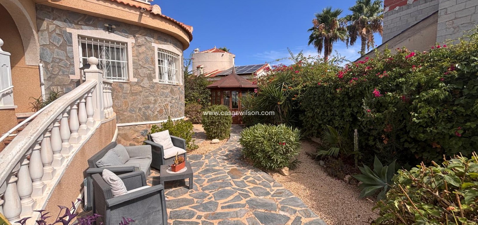 Sale - Villa - Urbanización Ciudad Quesada