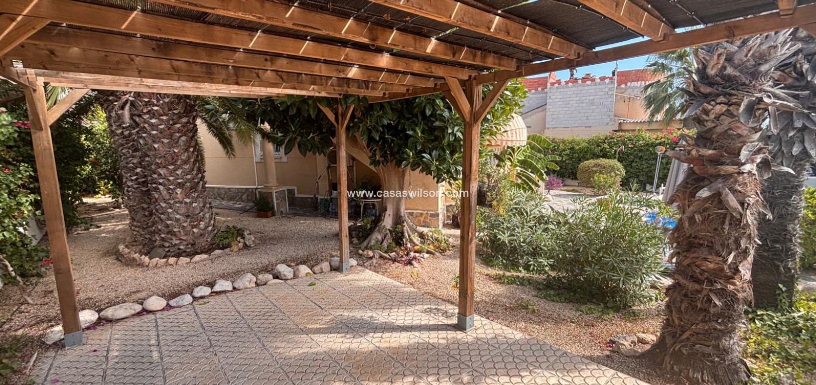 Sale - Villa - Urbanización Ciudad Quesada
