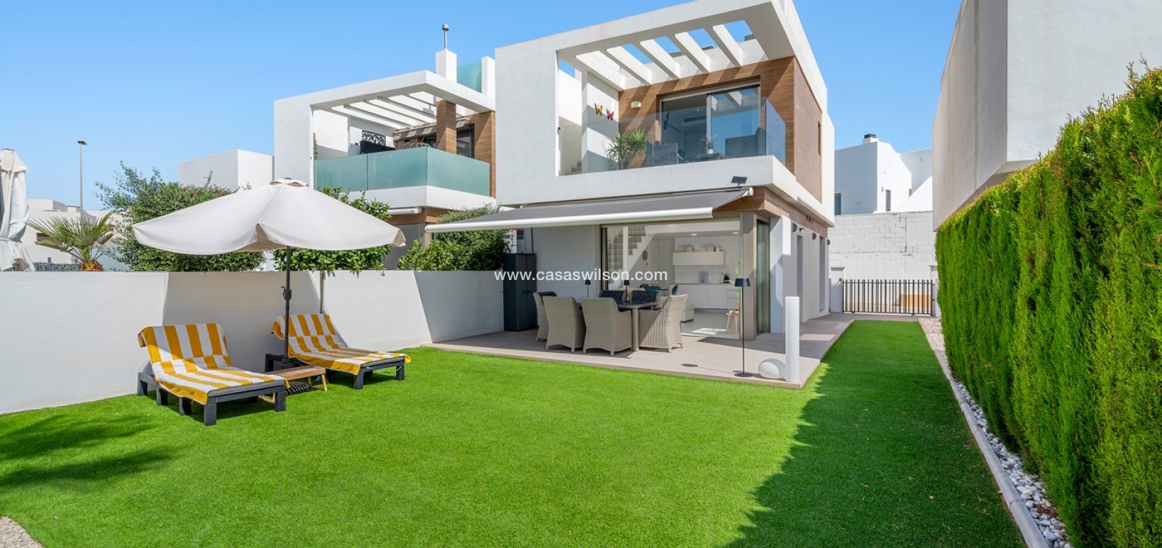 Sale - Villa - Orihuela Costa - Villamartín