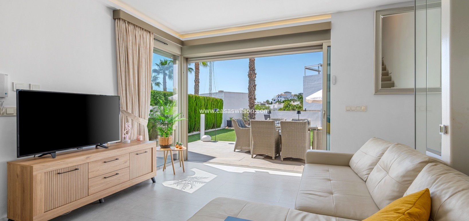 Sale - Villa - Orihuela Costa - Villamartín