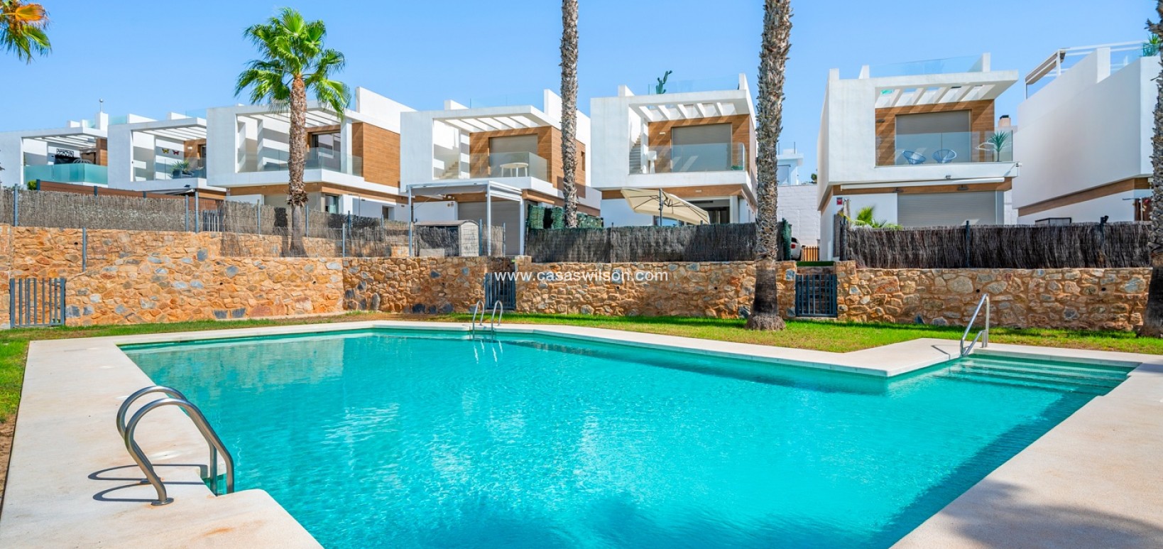 Sale - Villa - Orihuela Costa - Villamartín