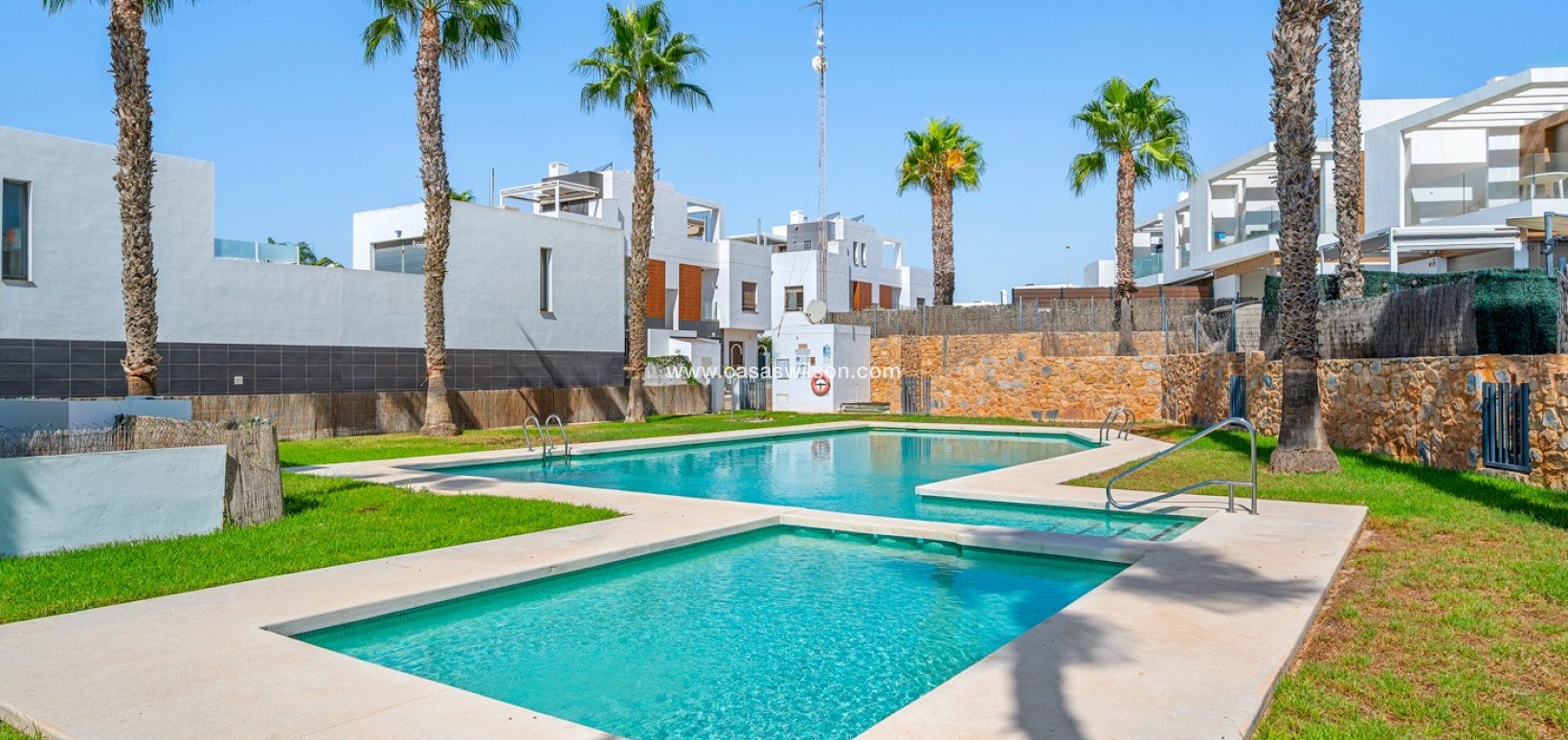 Sale - Villa - Orihuela Costa - Villamartín