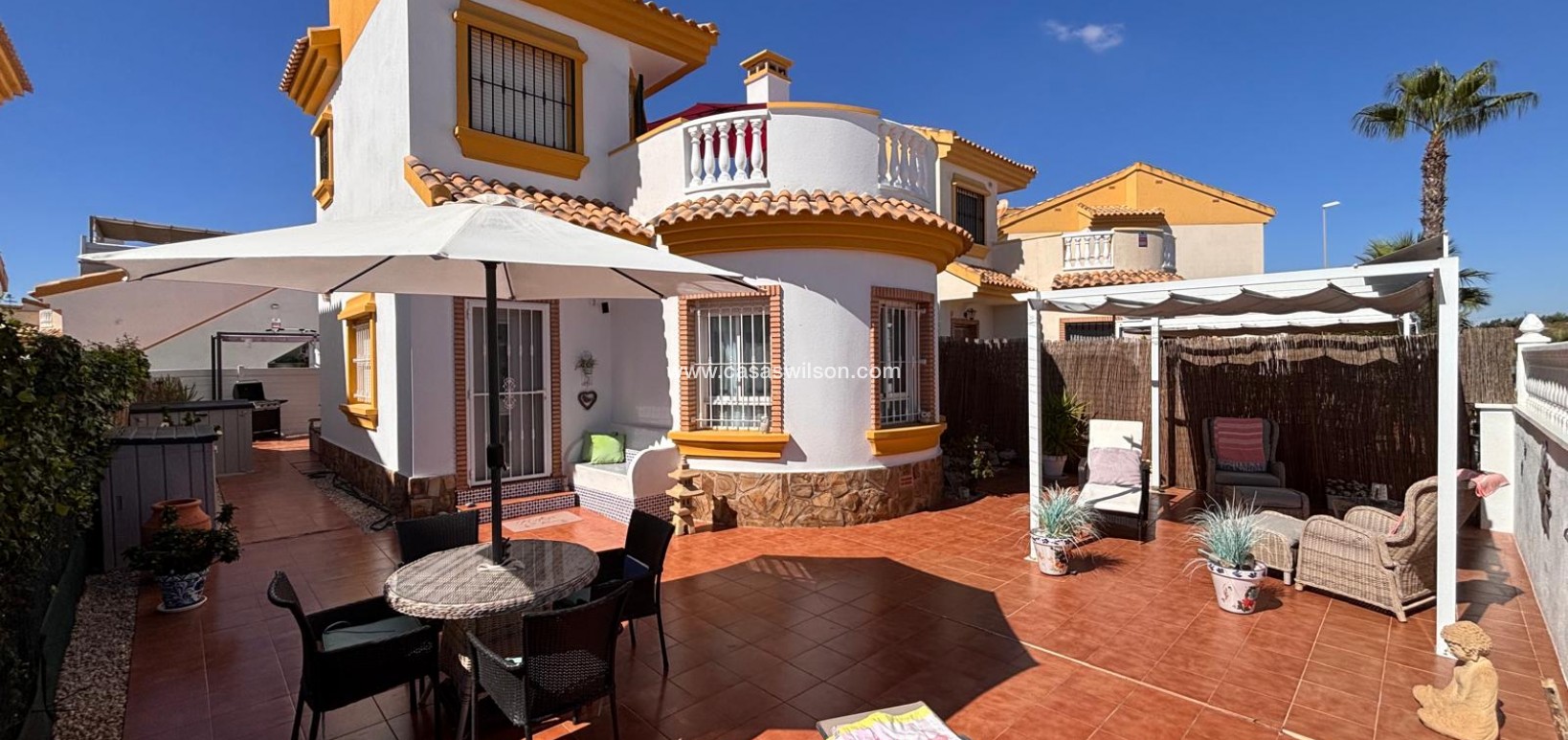 Sale - Villa - El Campo