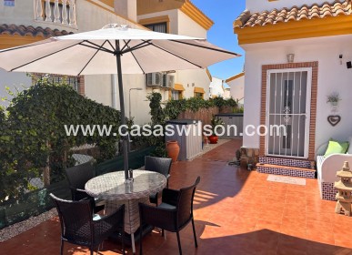 Sale - Villa - El Campo