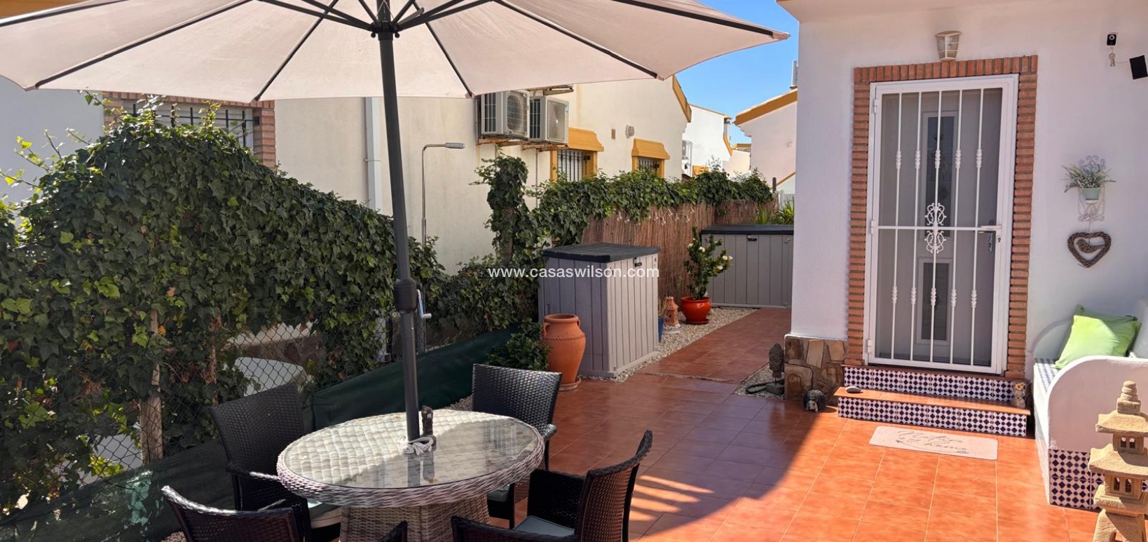 Sale - Villa - El Campo