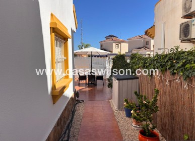 Sale - Villa - El Campo