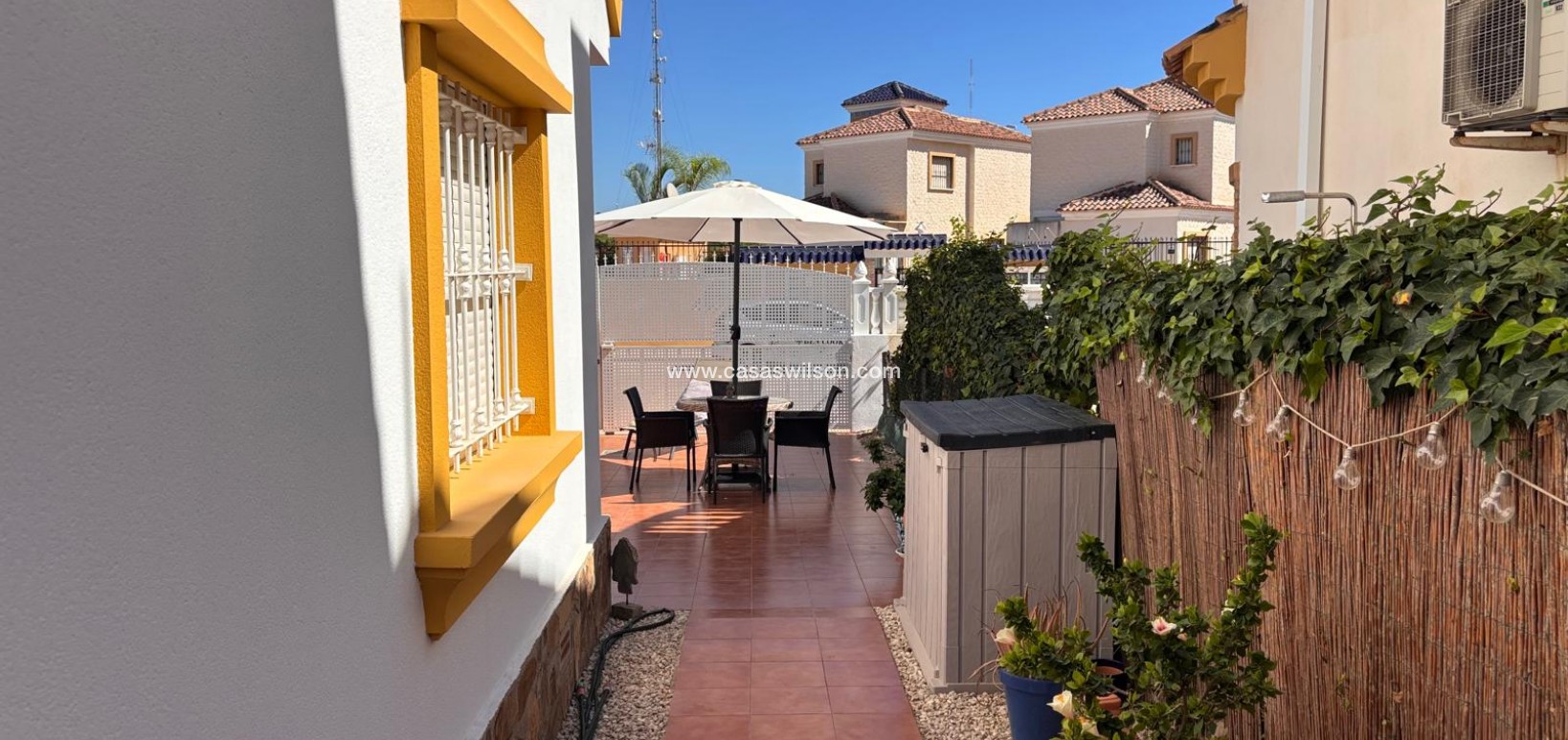 Sale - Villa - El Campo