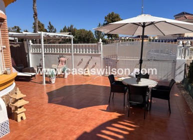 Sale - Villa - El Campo