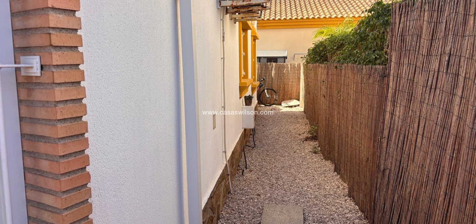 Sale - Villa - El Campo