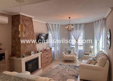 Sale - Villa - El Campo