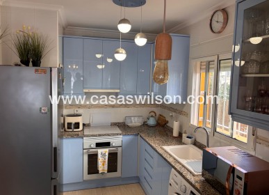 Sale - Villa - El Campo