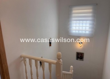 Sale - Villa - El Campo