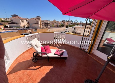 Sale - Villa - El Campo