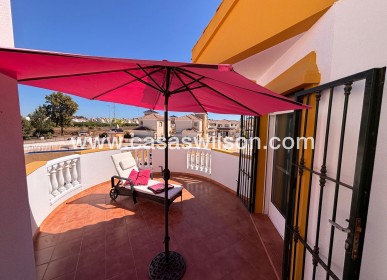 Sale - Villa - El Campo
