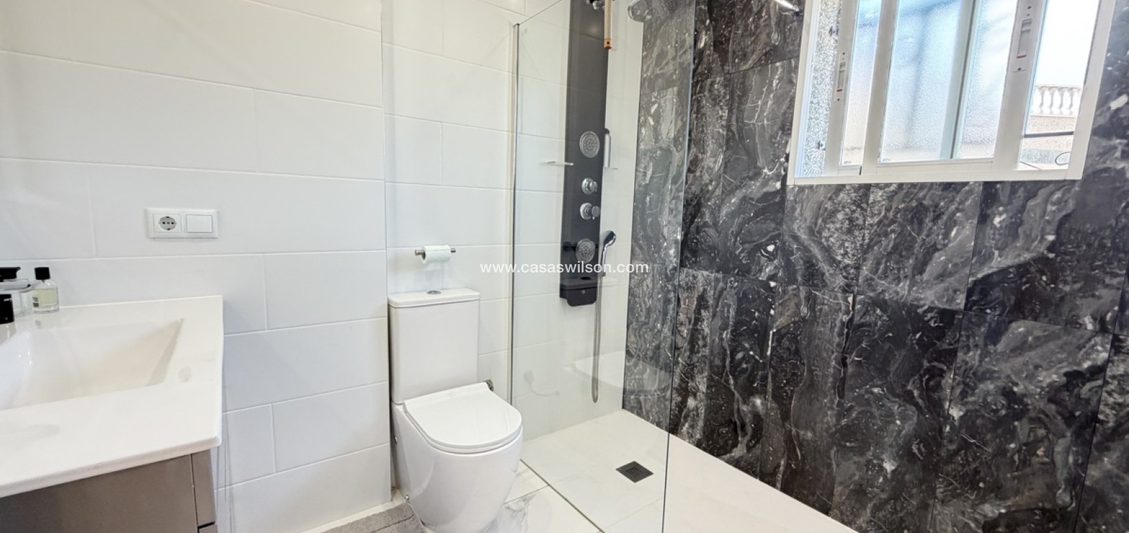 Sale - Villa - Villamartin - Villamartín