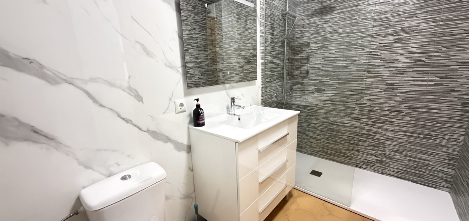 Sale - Appartement - Villamartin - Villamartín