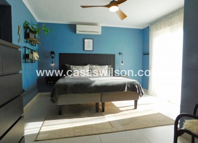 Sale - Villa - Torrevieja - San Luis
