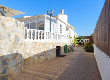 Sale - Villa - Torrevieja - San Luis