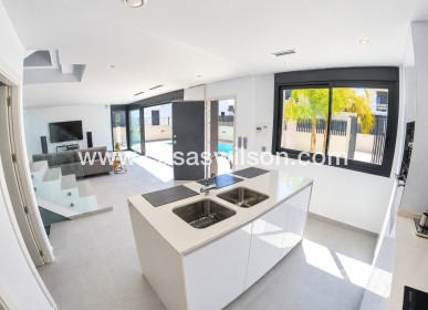 Sale - Villa - Algorfa - La Finca Golf
