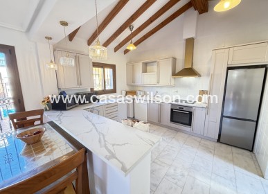 Sale - Villa - Algorfa - La Finca Golf