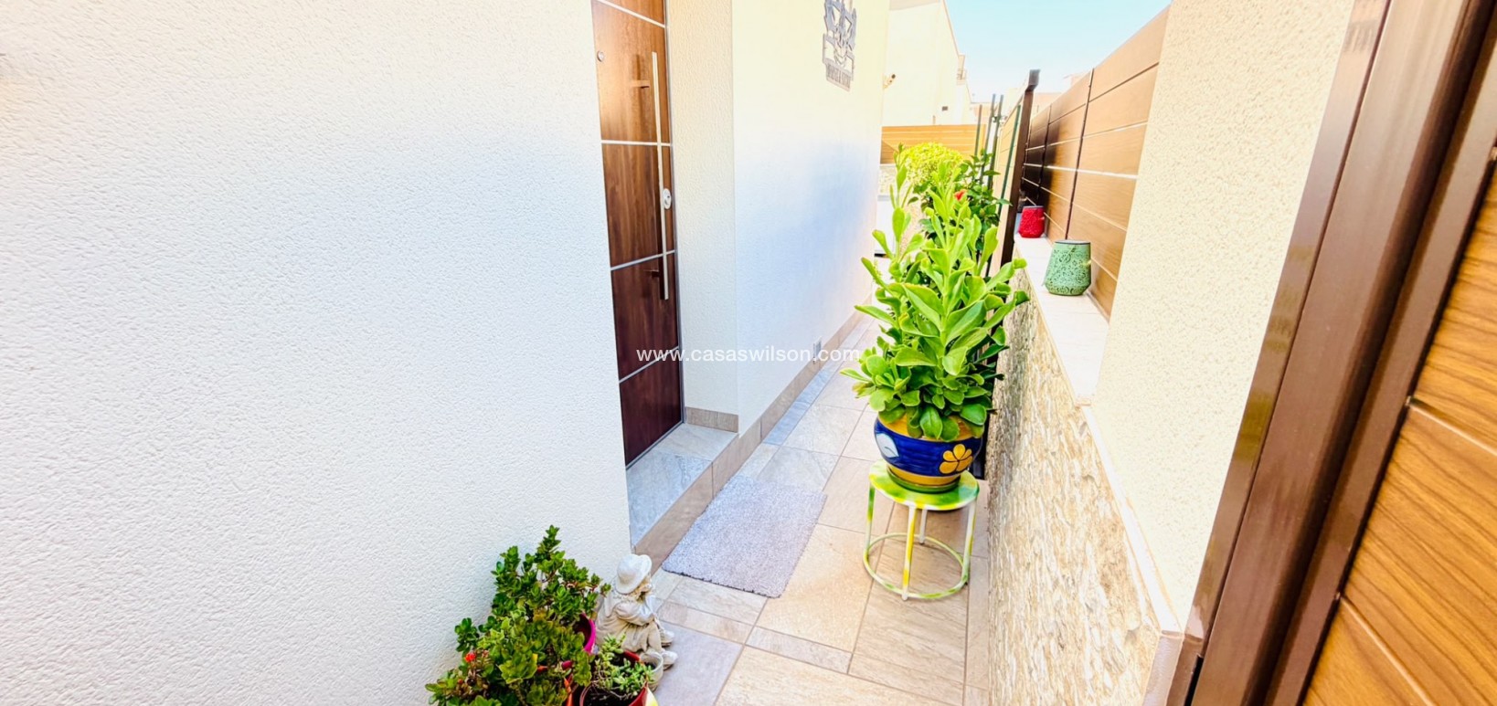 Sale - Villa - Los Montesinos - La Herada