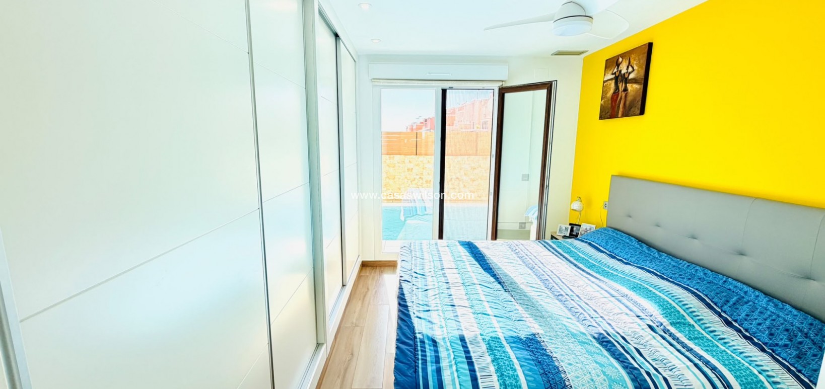 Venta - Chalet - Los Montesinos