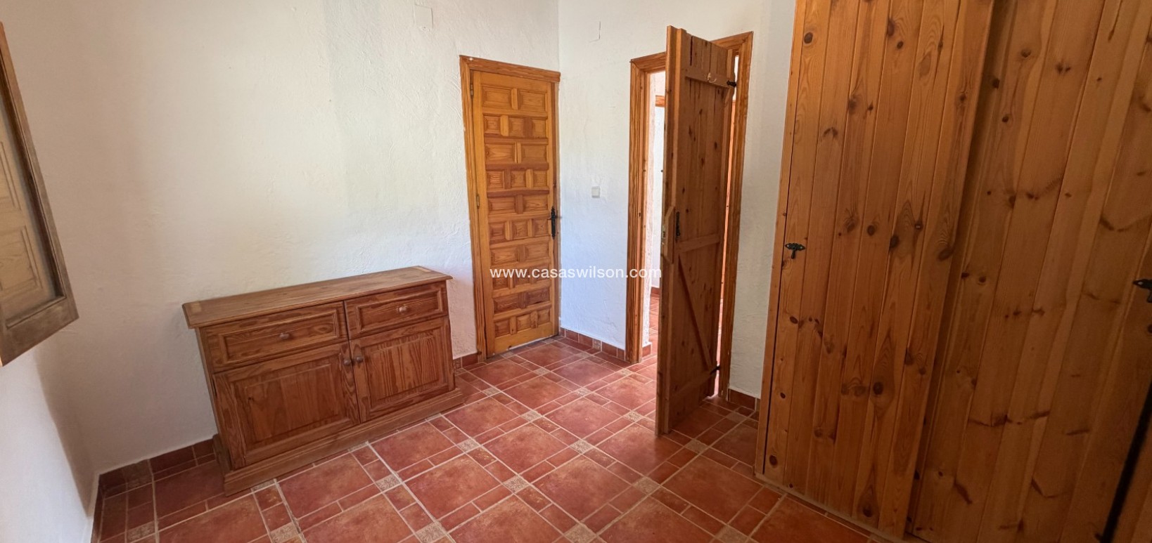 Sale - Country Property - 