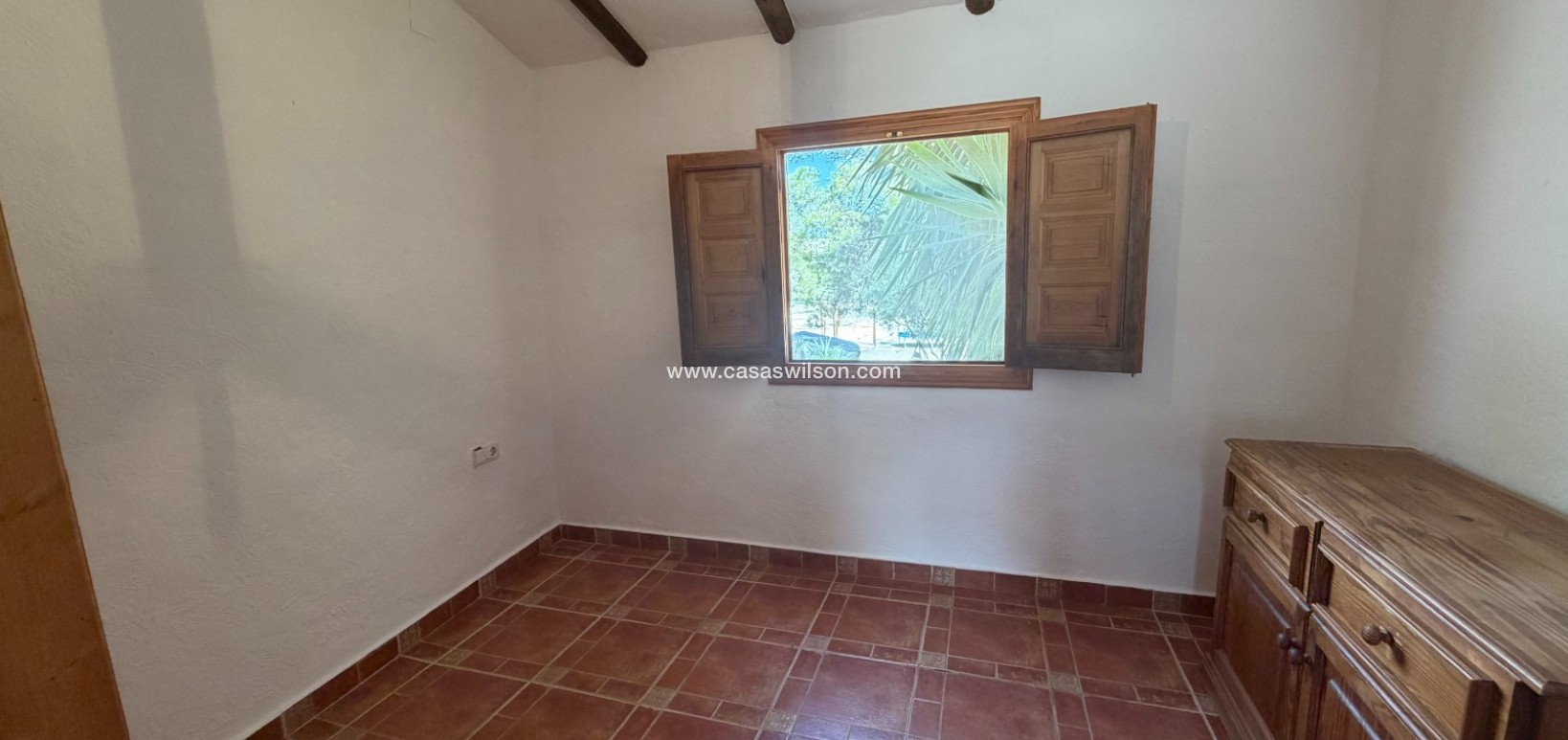 Sale - Country Property - 