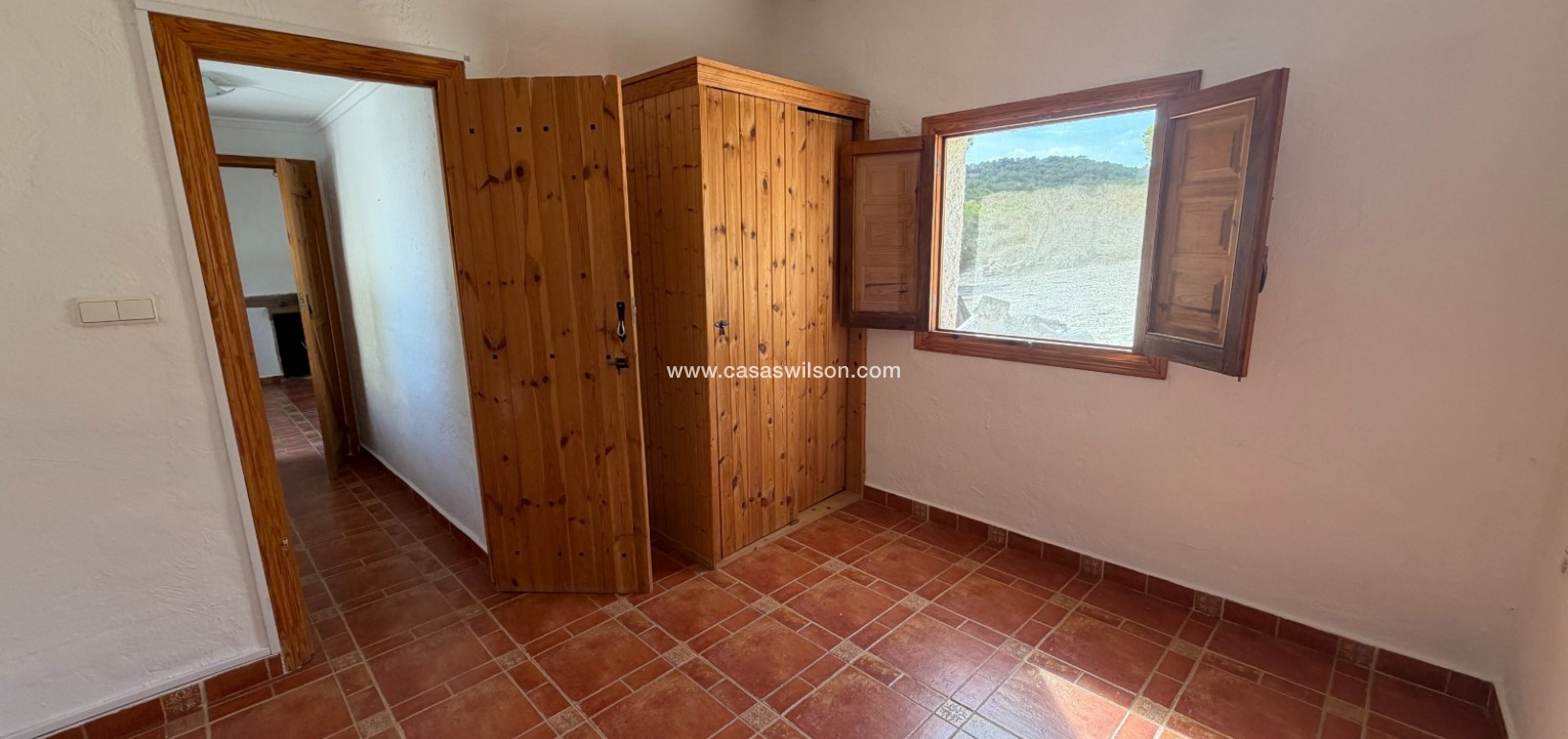 Sale - Country Property - 