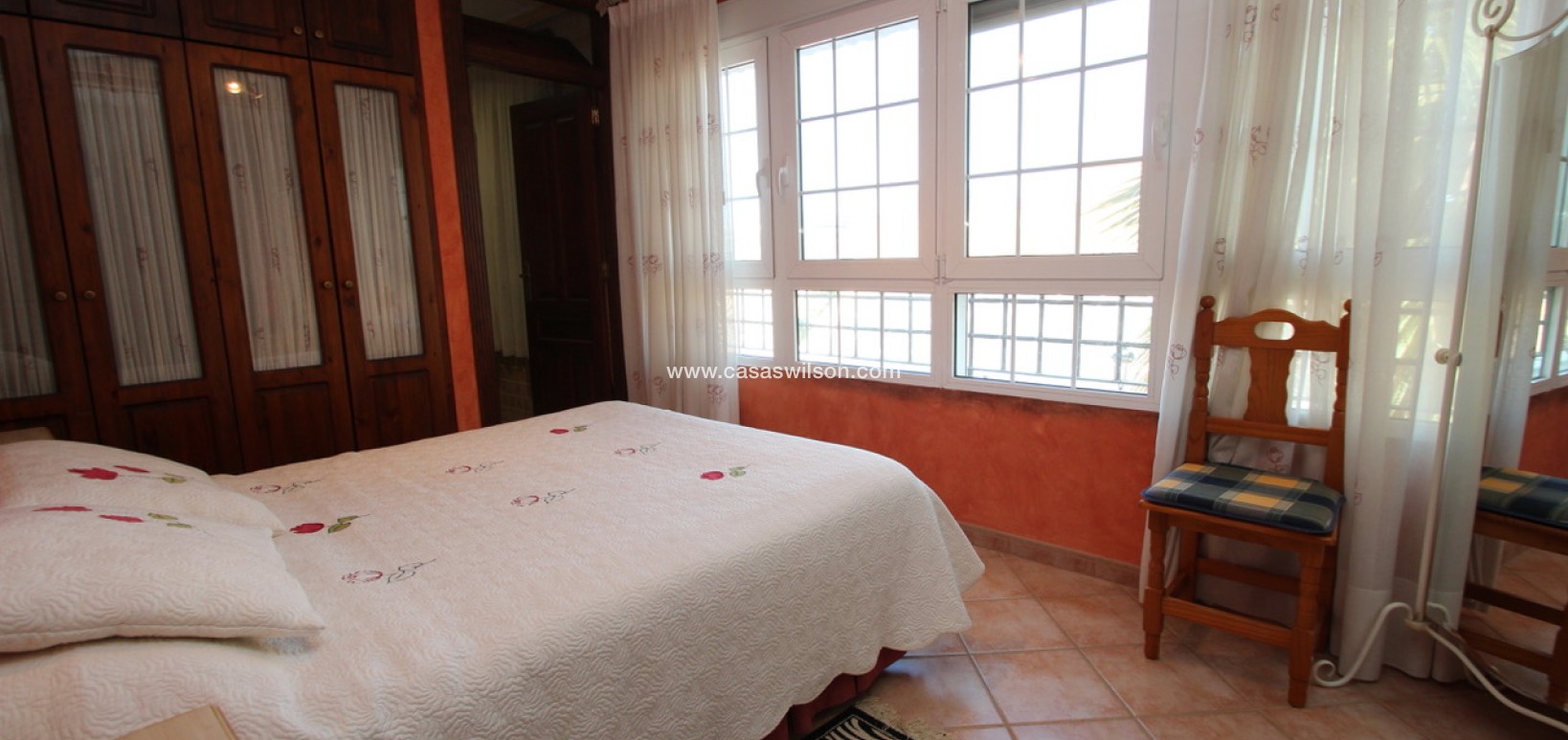 Sale - Finca / Country House -  - Costa Blanca Sur