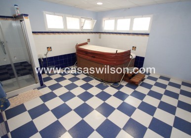 Sale - Finca / Country House -  - Costa Blanca Sur