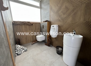 Sale - commercial - Torrevieja - Costa Blanca Sur