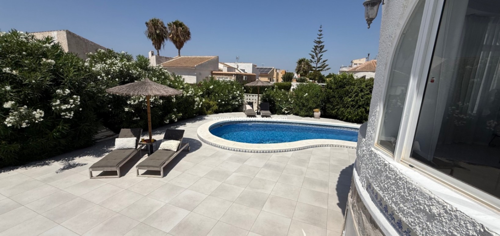 Sale - Villa - Torrevieja - Costa Blanca Sur