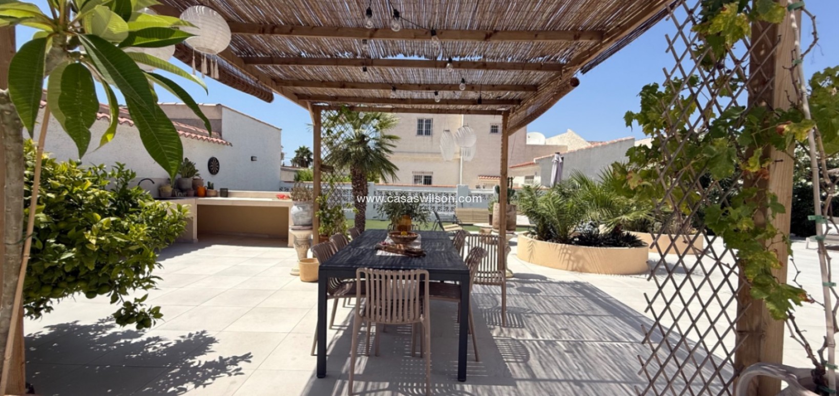 Sale - Villa - Torrevieja - Costa Blanca Sur