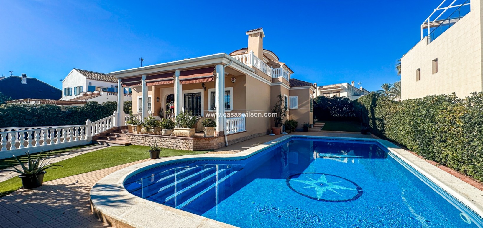 Venta - Chalet - La Mata