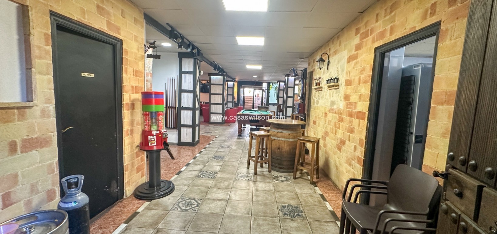 Sale - commercial - Torrevieja - Nueva Torrevieja - Aguas Nuevas