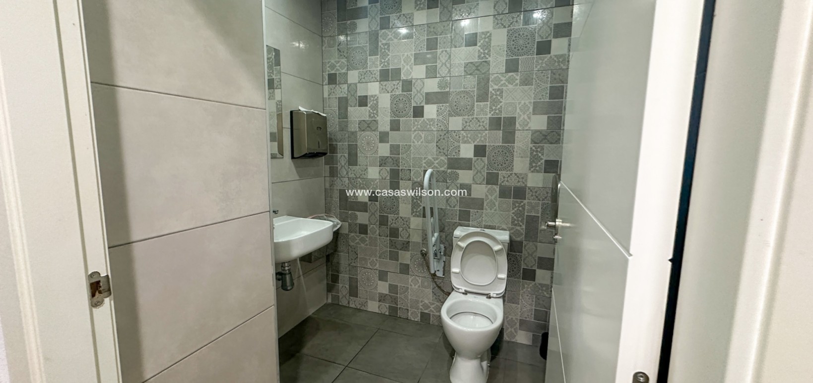 Sale - commercial - Torrevieja - Nueva Torrevieja - Aguas Nuevas