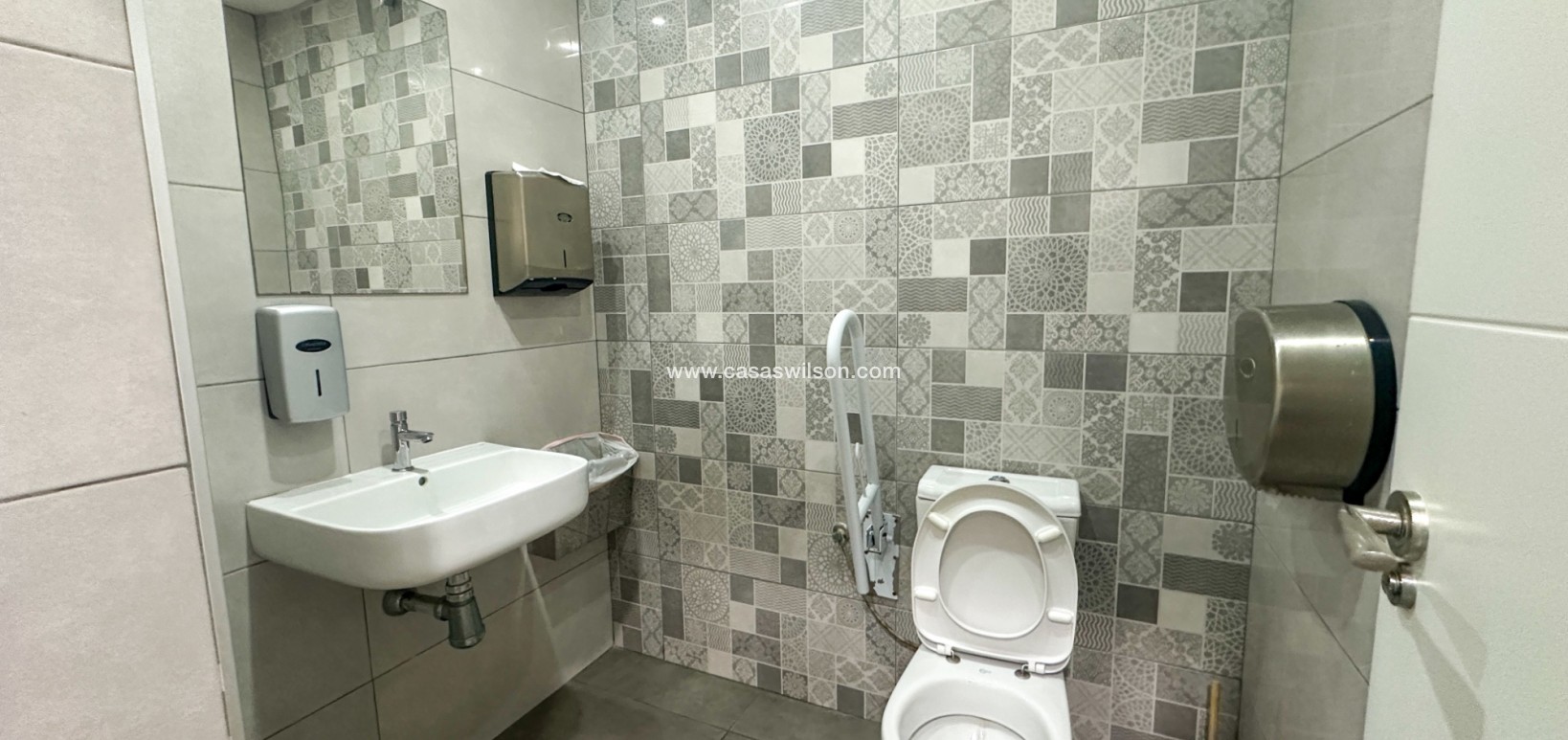 Sale - commercial - Torrevieja - Nueva Torrevieja - Aguas Nuevas