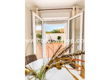 Sale - Villa - Torrevieja - Nueva Torrevieja - Aguas Nuevas
