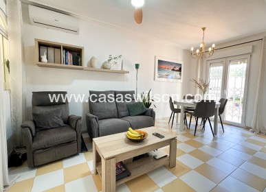 Sale - Villa - Torrevieja - Nueva Torrevieja - Aguas Nuevas
