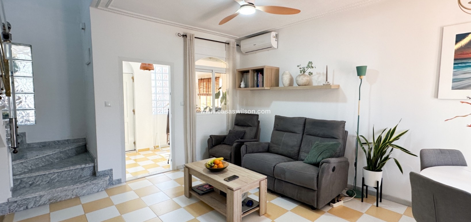 Sale - Villa - Torrevieja - Nueva Torrevieja - Aguas Nuevas