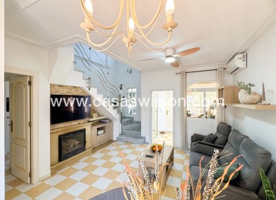 Sale - Villa - Torrevieja - Nueva Torrevieja - Aguas Nuevas