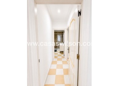 Sale - Villa - Torrevieja - Nueva Torrevieja - Aguas Nuevas