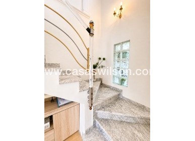 Sale - Villa - Torrevieja - Nueva Torrevieja - Aguas Nuevas