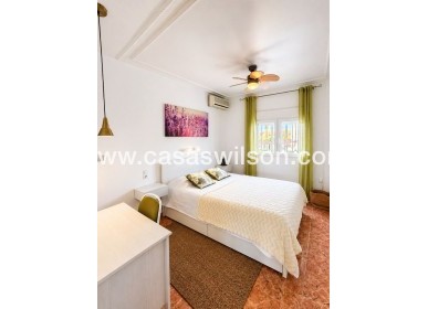 Sale - Villa - Torrevieja - Nueva Torrevieja - Aguas Nuevas